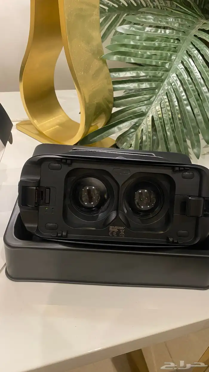 نظاره الواقع الافتراضي GEAR VR with controller 3