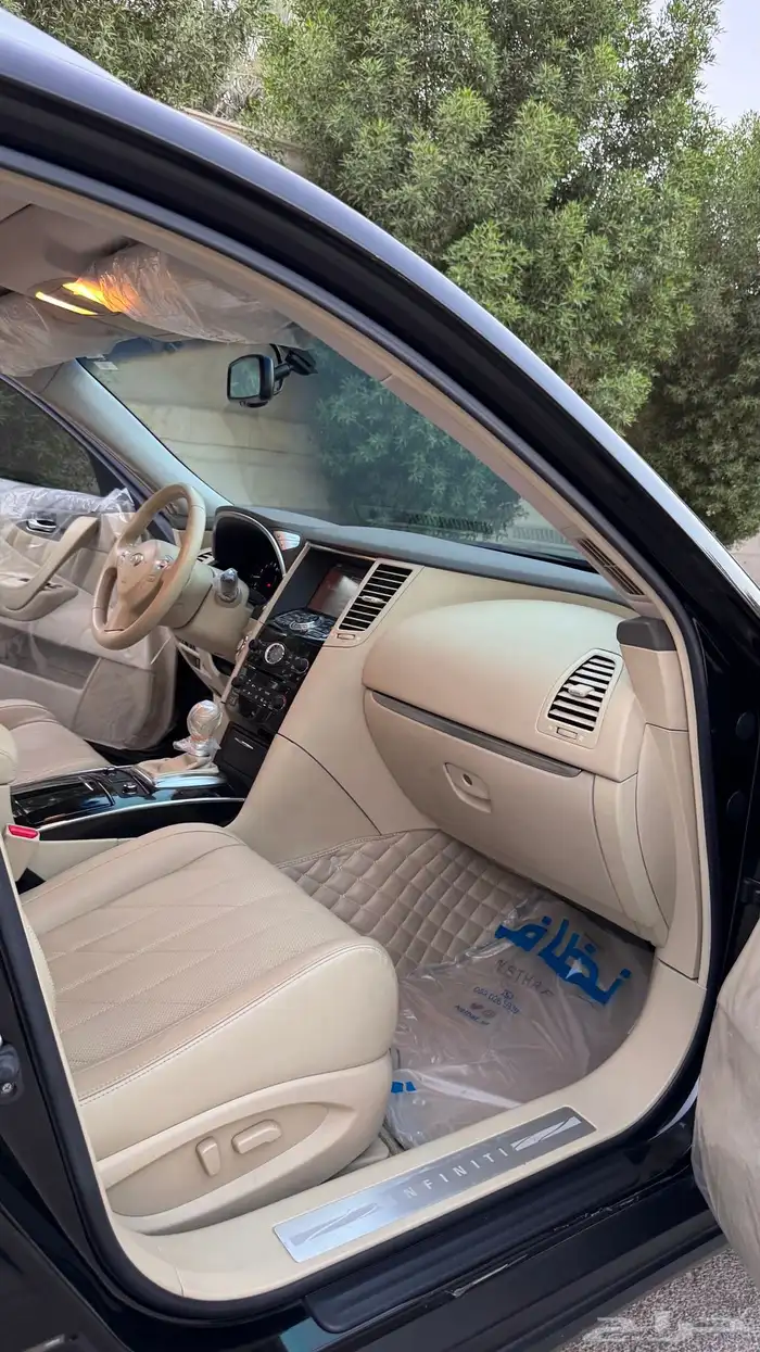 اسود QX70 انفنينتي ممشى قليل بدي بلد 7