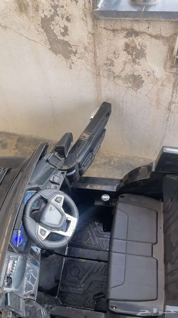 سياره اطفال صغيرة من عمر 3 إلى 12   مستعمله و على السوم 6