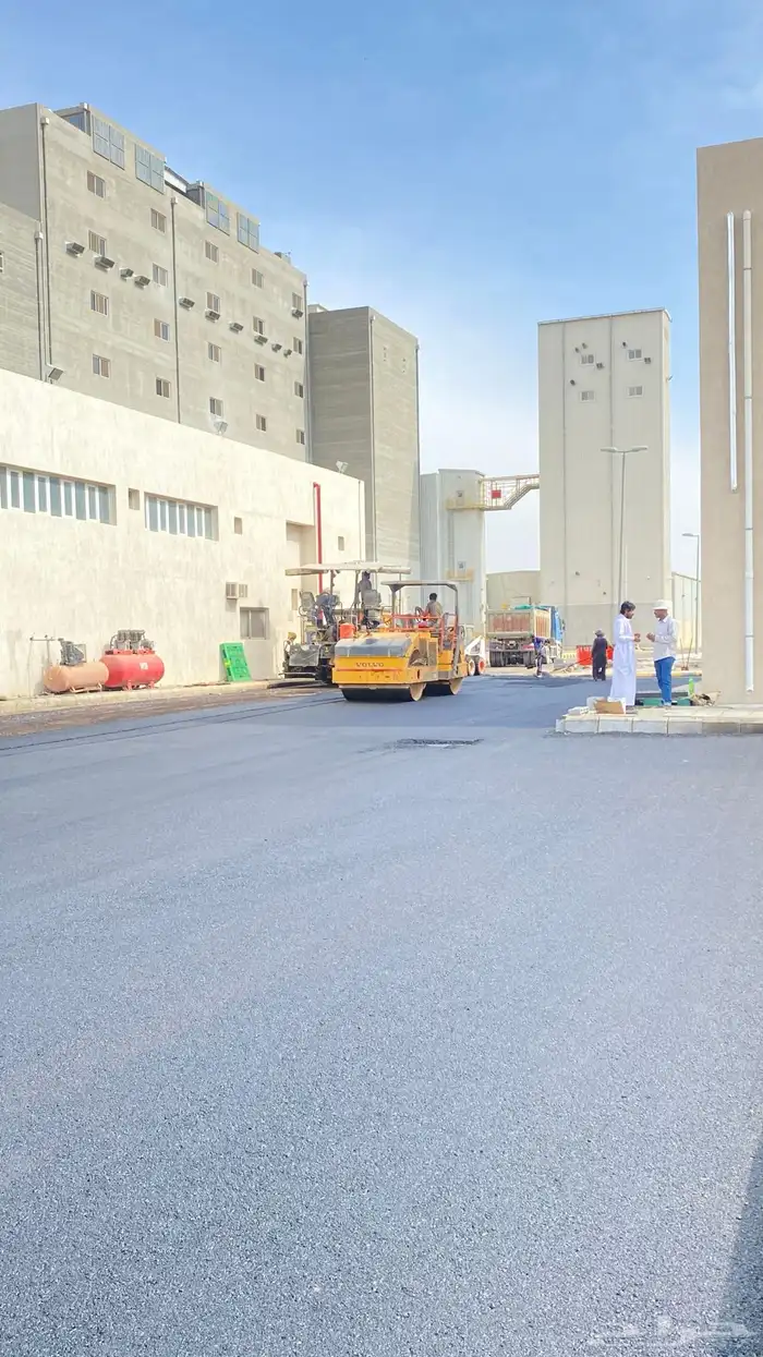 أعمال الإسفلت( قشط   تسليم طبقات  ترنشات   مواقف   طرق ) 11