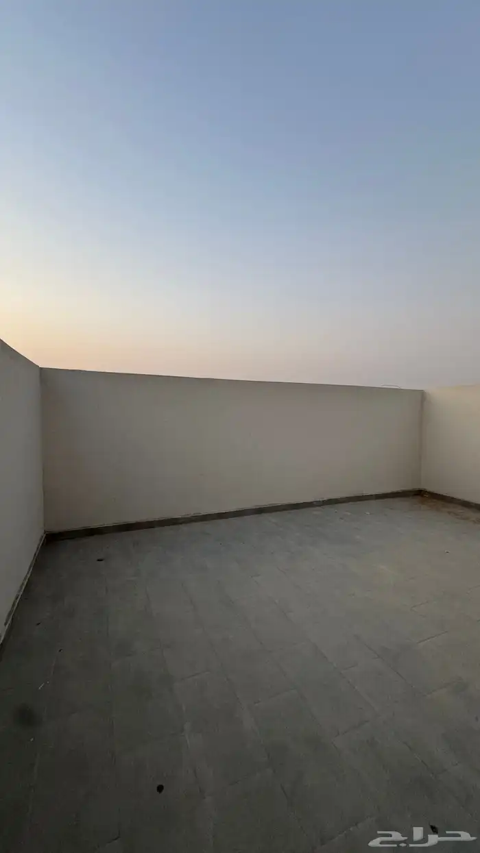 بنت هاوس في اسس المرجان للبيع 12