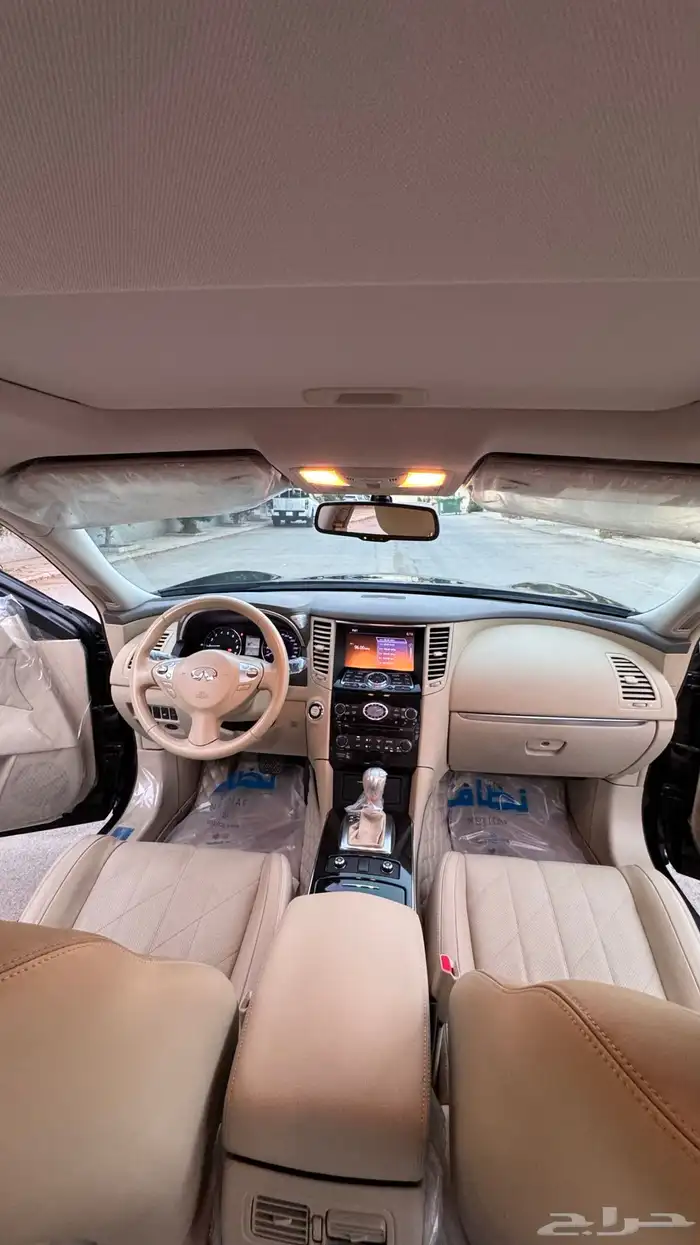 اسود QX70 انفنينتي ممشى قليل بدي بلد 10