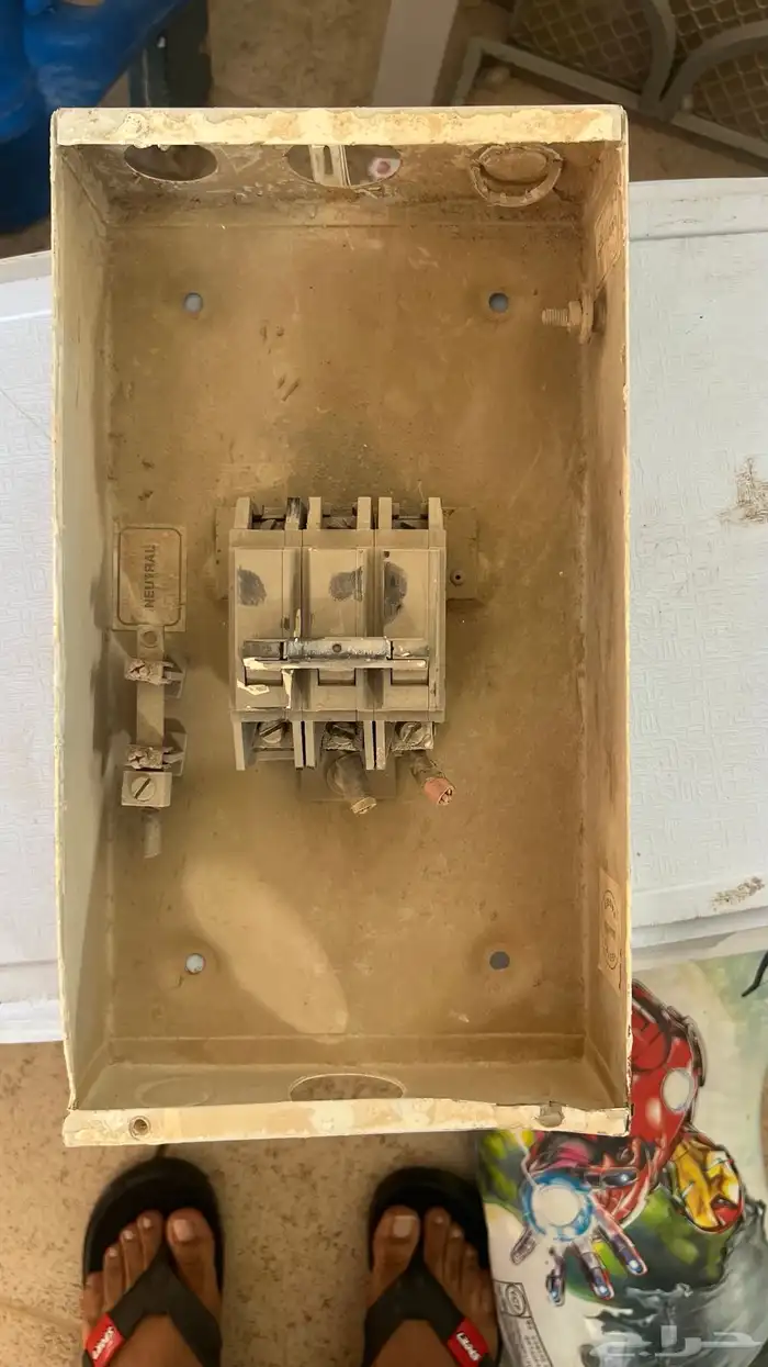 قاطع كهرباء 100امبير 0