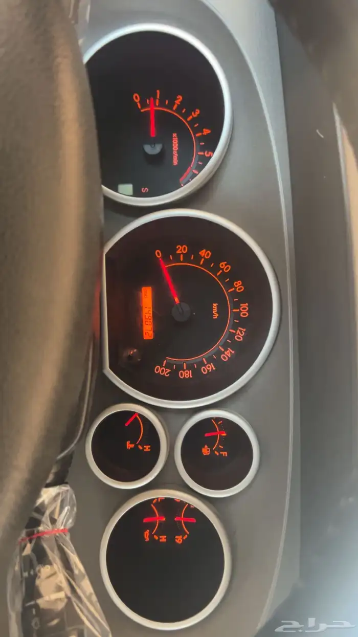 اسكويه موديل 2013 المكينه قير شرط مافيه شيءسليمه كلها وكاله 4