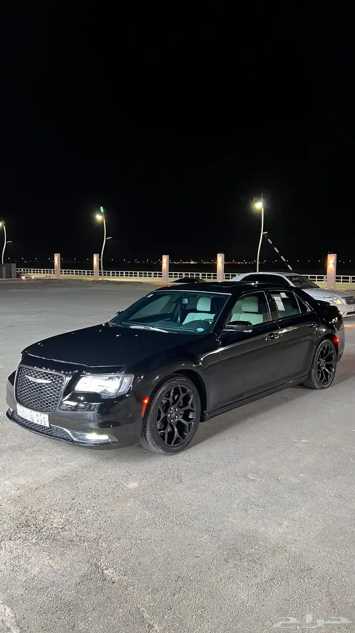 كرايسلر 2020 S300 أسود 5