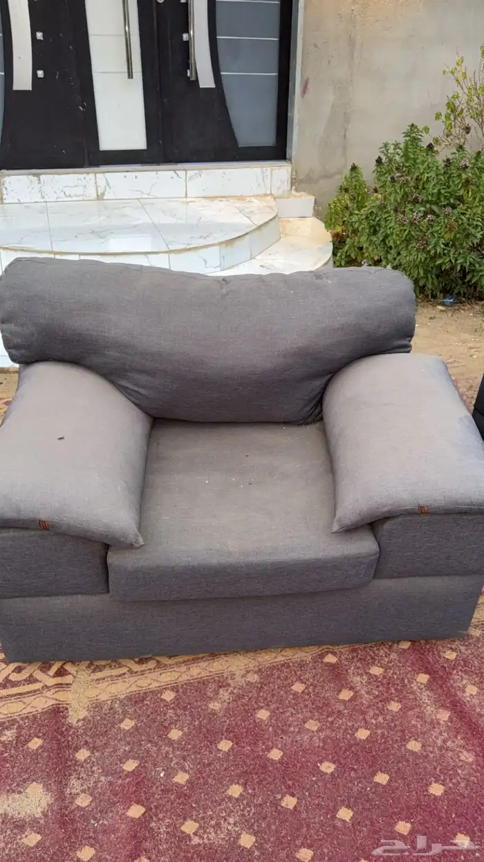 كنب للبيع نظيف جدا 1