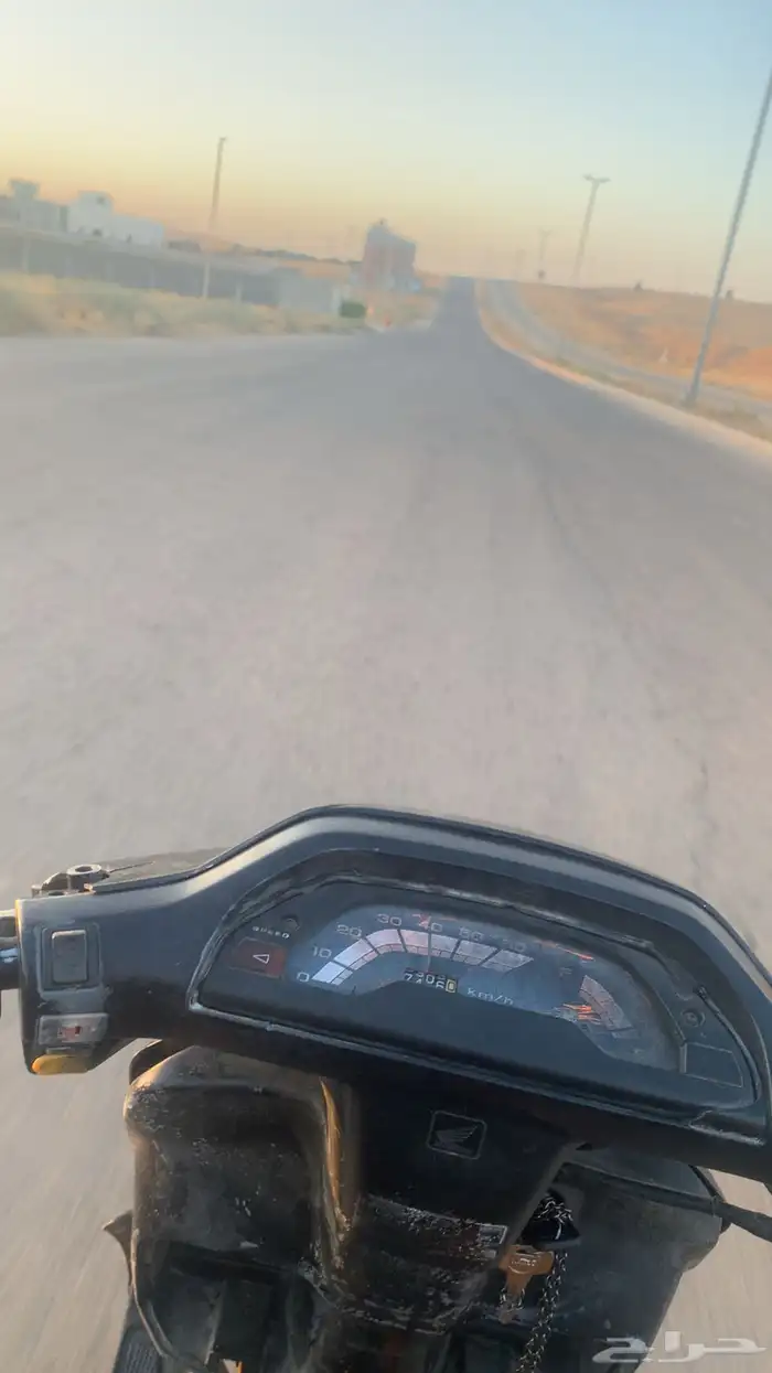 دباب بطه مغيرله بستم علشان يطوي ودباب زين ميشكي من شي 0
