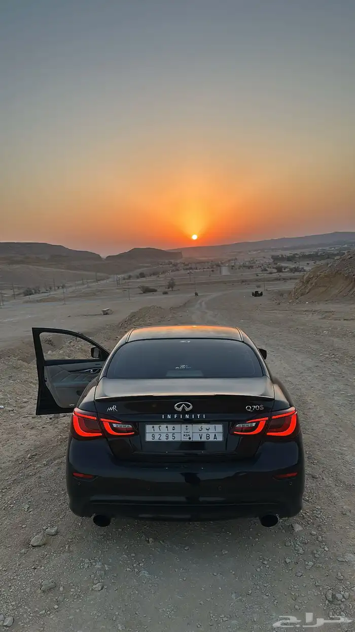 إنفينيتي Q70s V8 5.6 نظيف جدا 3