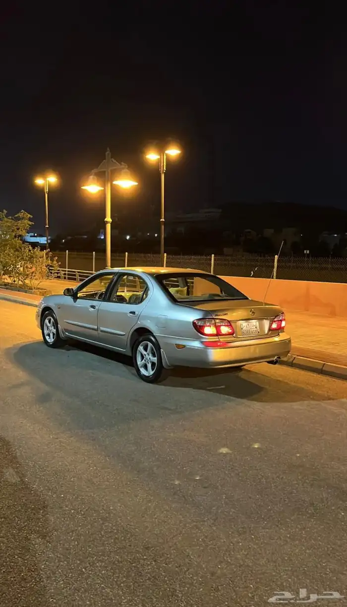 نيسان 4
