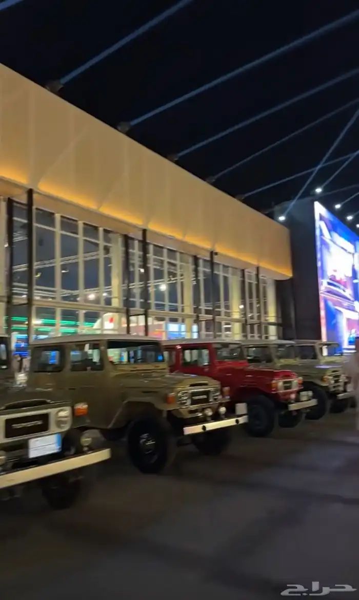 جيب تويوتا FJ40 LX 6