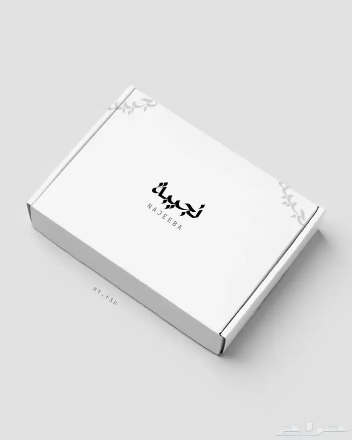 مصممة جرافيك 5