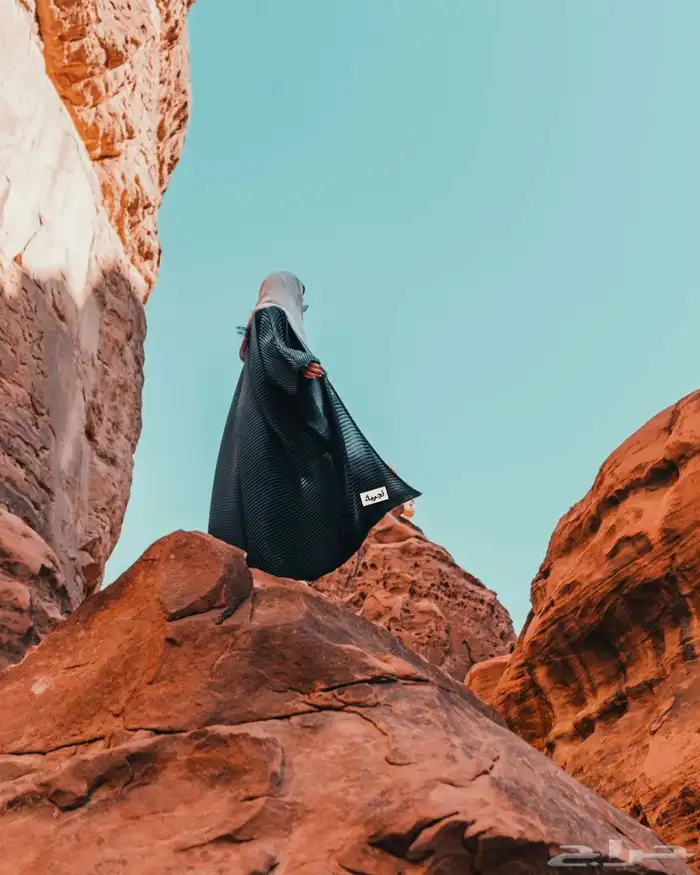 مصممة جرافيك 6