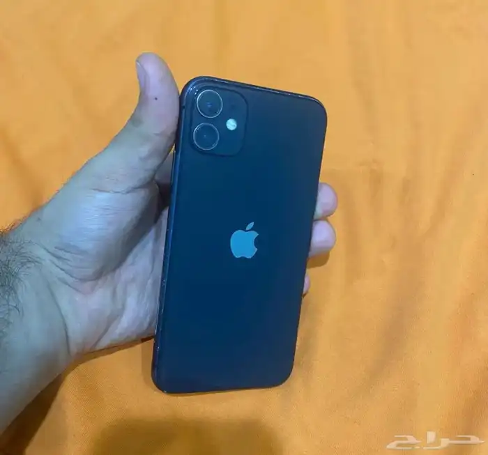 ايفون 11 ب590ريال نظيف 0