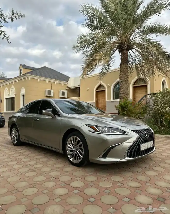 لكزس ES350 موديل 22 للبيع 6