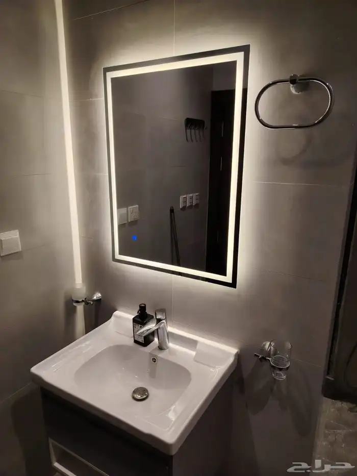 شقة مفروشة فاخرة للايجار الشهري بحي النهضة 8