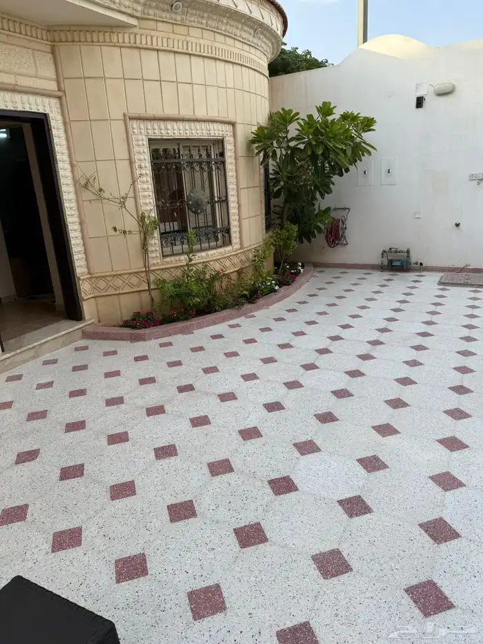 فيلا للبيع بحي النقره 1
