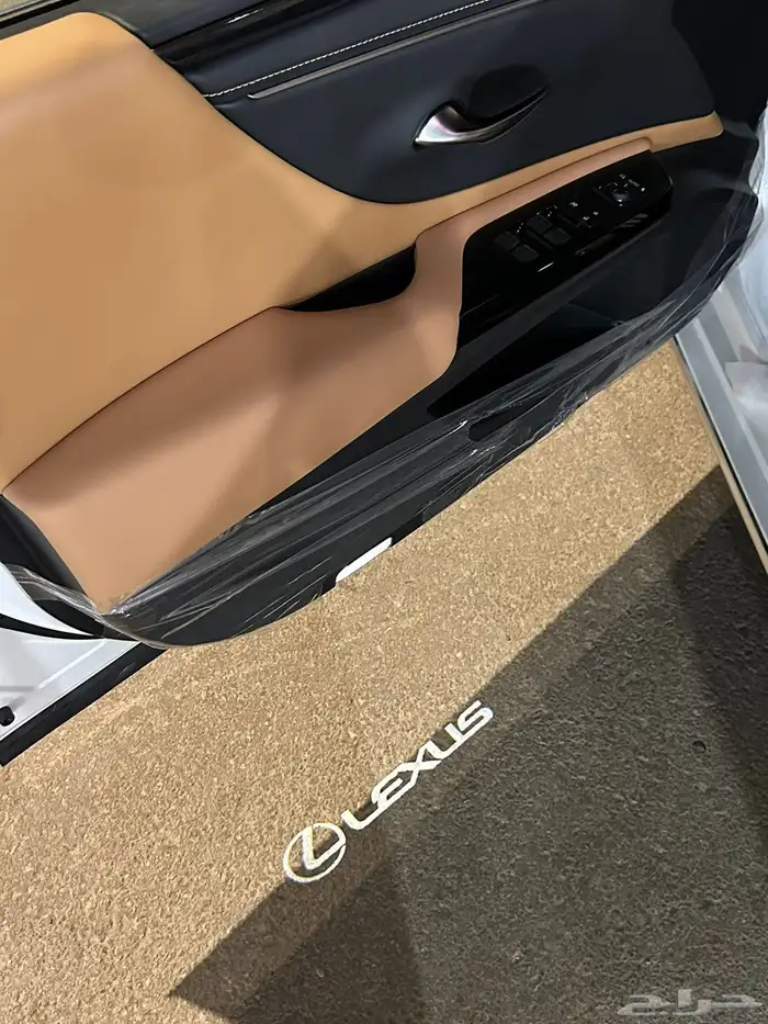 لكزس ES350 ca 2025 بسعر 196.000 4