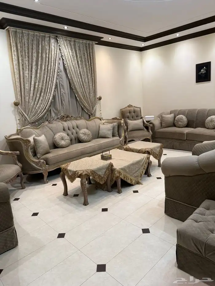 فيلا للبيع بحي النقره 13