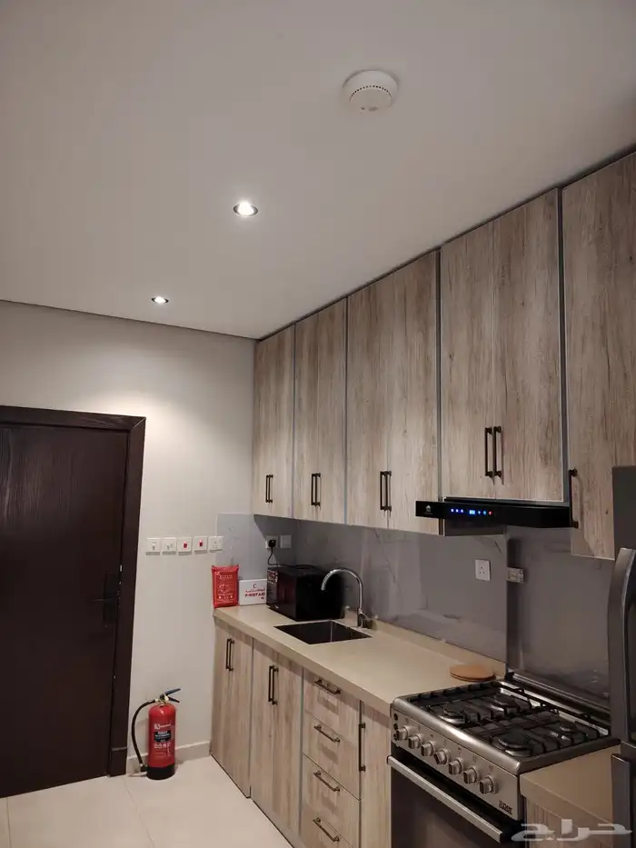 شقة مفروشة فاخرة للايجار الشهري بحي النهضة 9