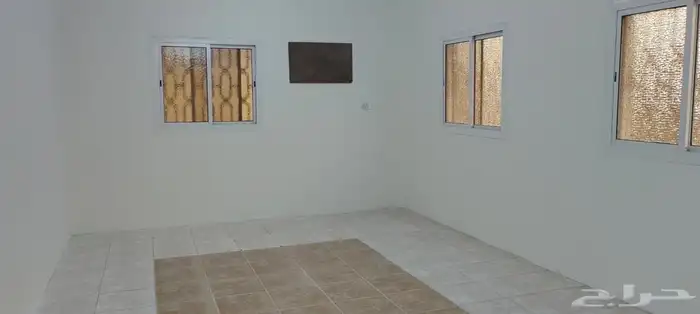 للايجار 23