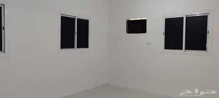 للايجار 16