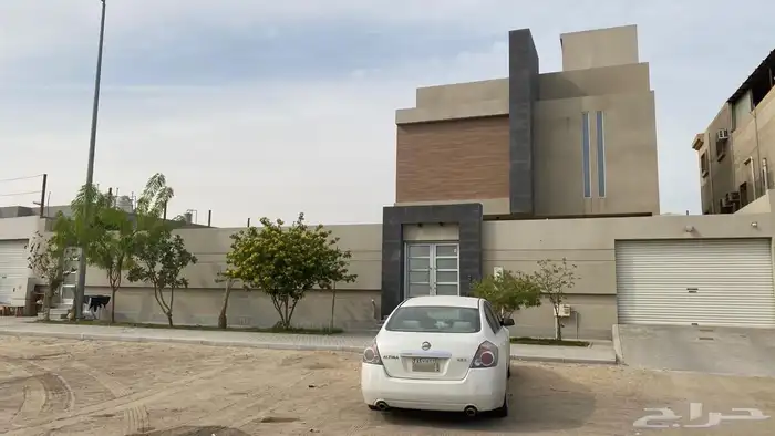 فيلا للبيع حي ضاحية الملك فهد 0