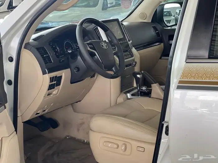 لاندكروزر نظيف سعودي VX.R 2016 30