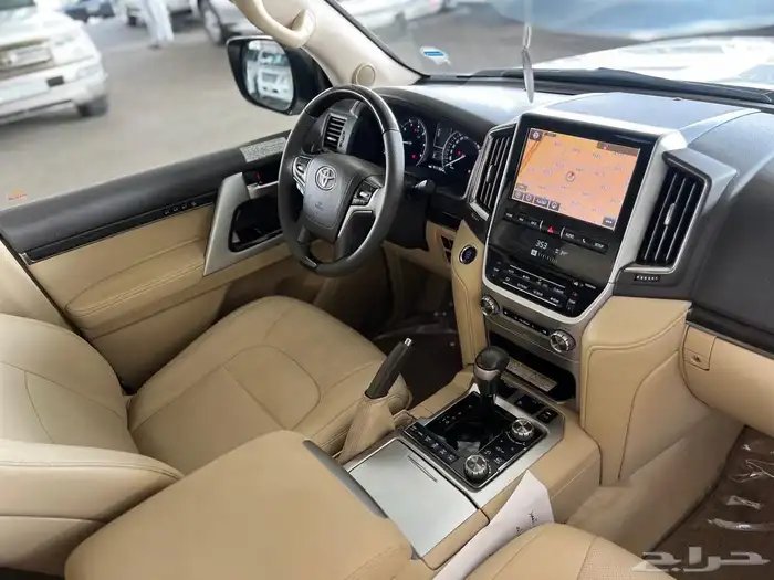 لاندكروزر نظيف سعودي VX.R 2016 15