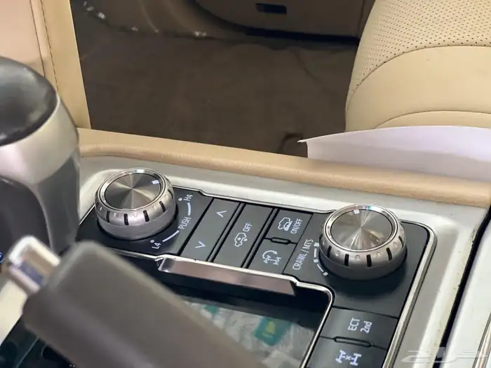لاندكروزر نظيف سعودي VX.R 2016 22