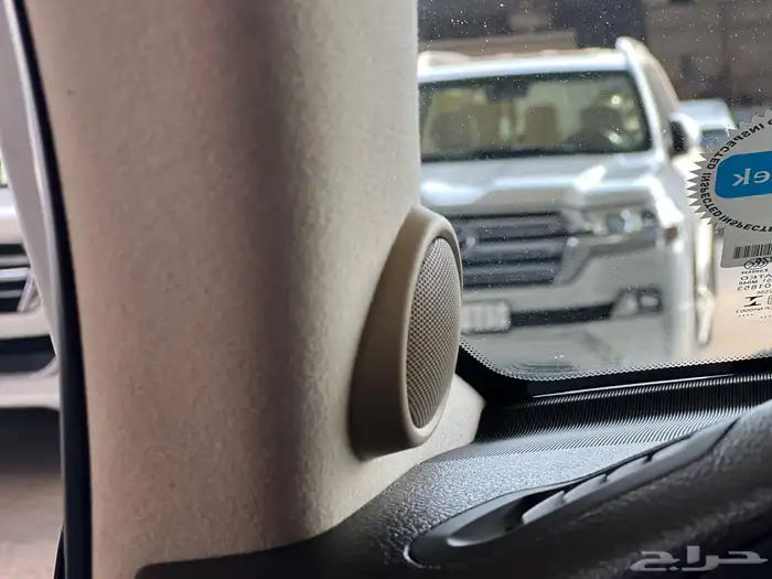 لاندكروزر نظيف سعودي VX.R 2016 19