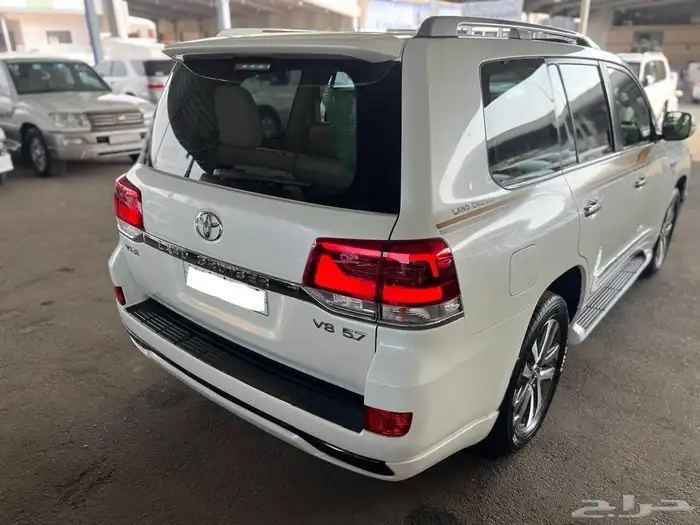 لاندكروزر نظيف سعودي VX.R 2016 7