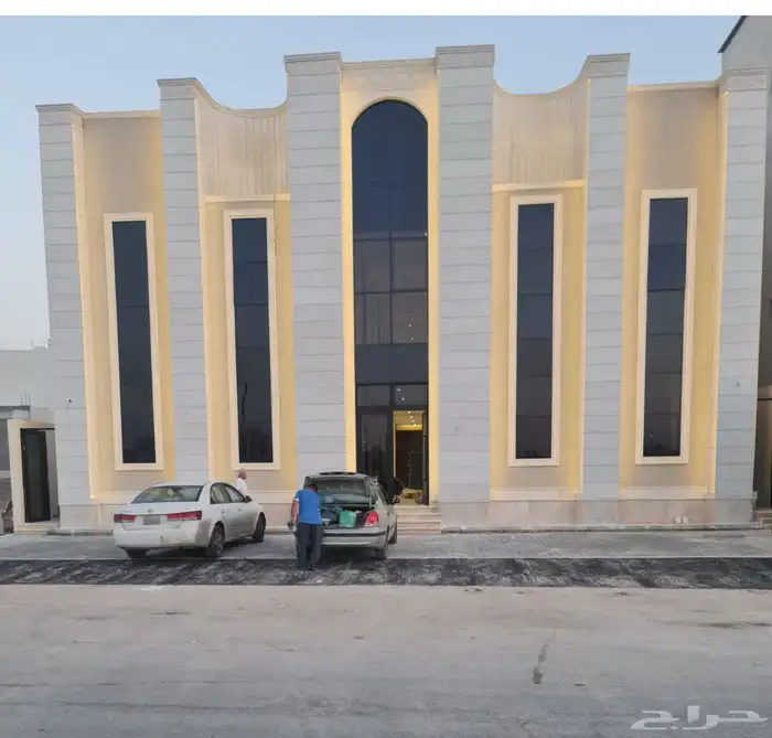 للبيع عمارة 25شقة حفرالباطن حي الصفا 0