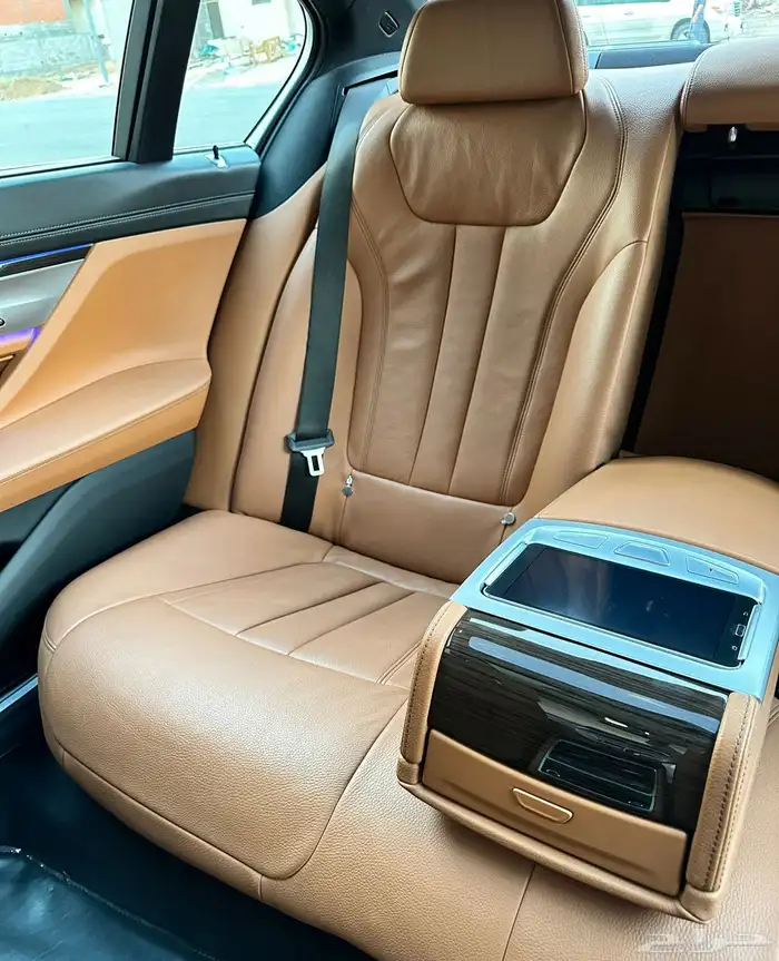 بي ام دبليو 740 الناغي 6