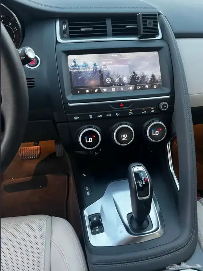 جاكوار E-Pace 2019 نظيفة جدا  33 ألف كم 9
