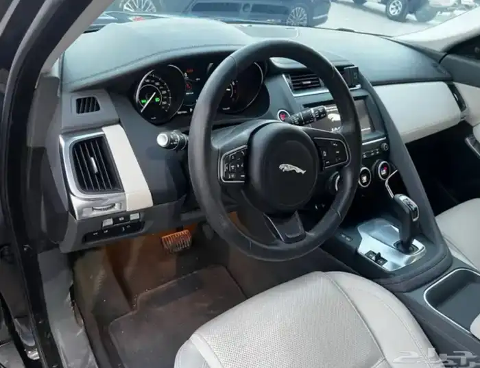 جاكوار E-Pace 2019 نظيفة جدا  33 ألف كم 8