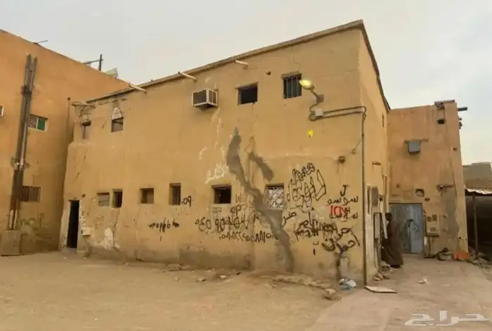للبيع بيت شعبي بالعود250 الف 0