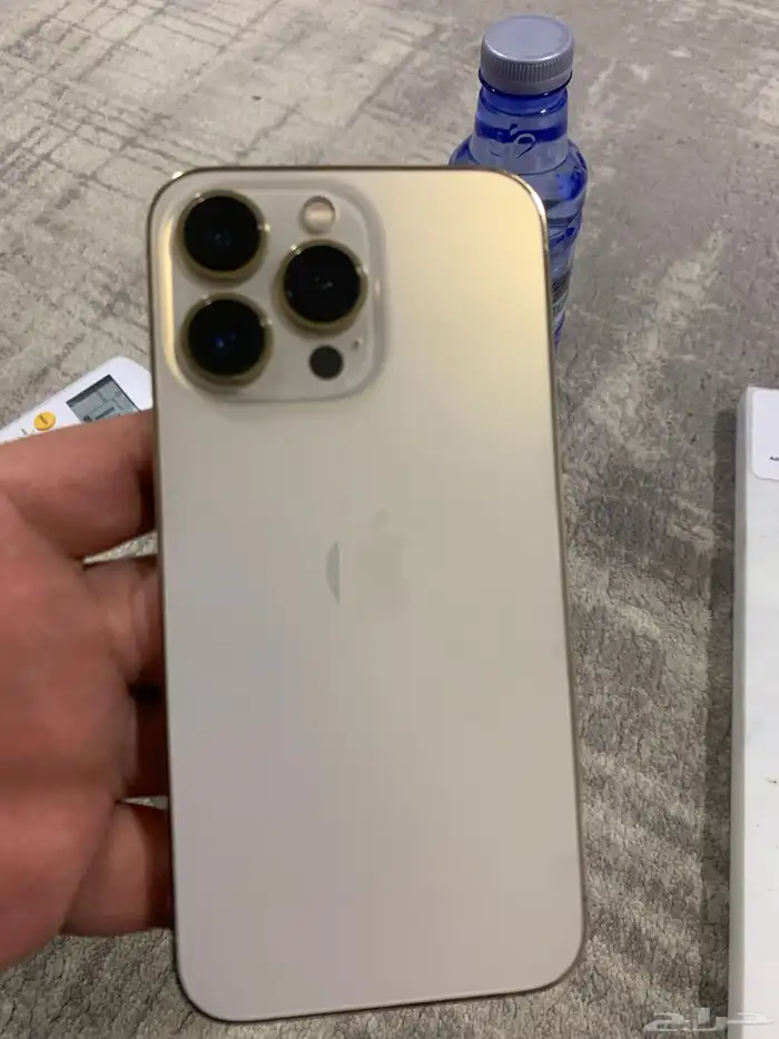 ايفون تم البيع خارج الموقع 2