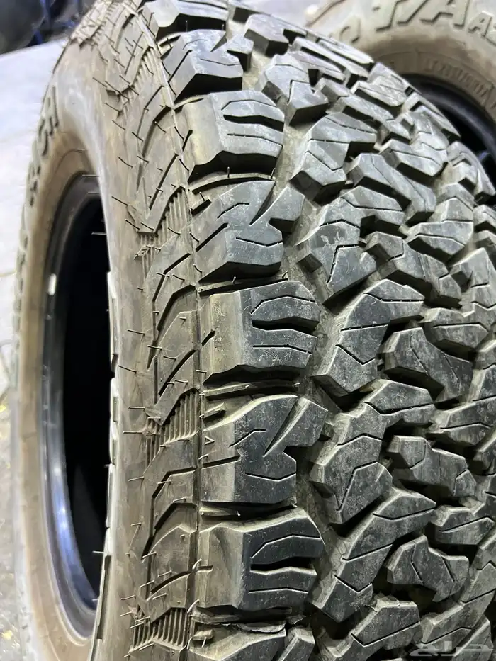 كفرات نص حجري بي واي رتش مقاس 285 70 17 23