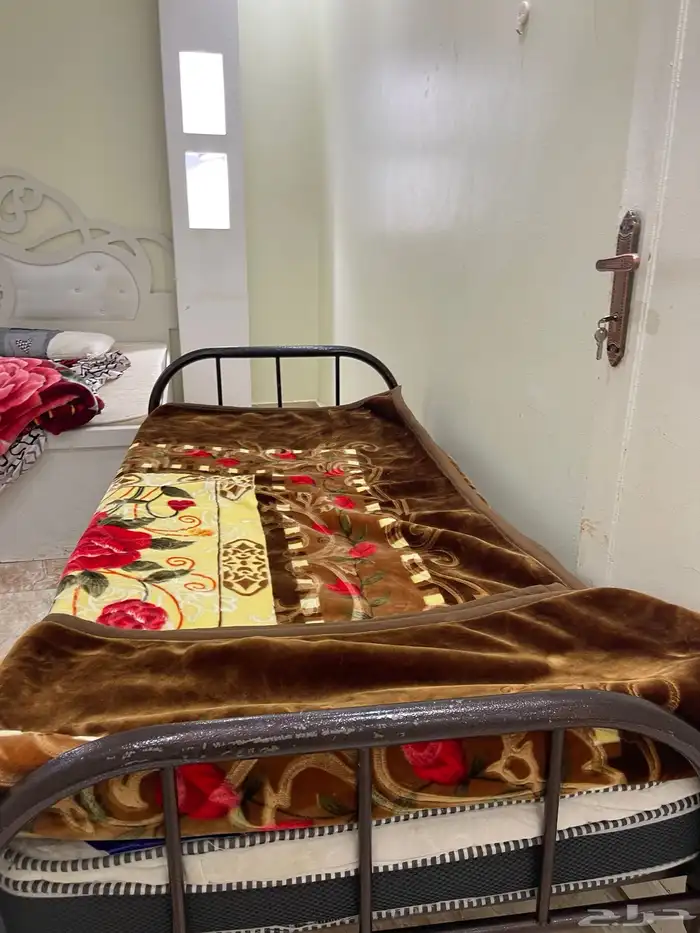 اغراض للبيع 1