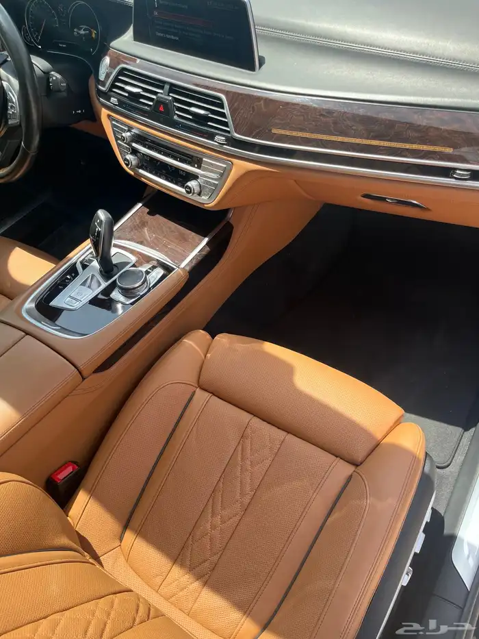 بي ام دبليو 740 الناغي مخزنه 2016 44