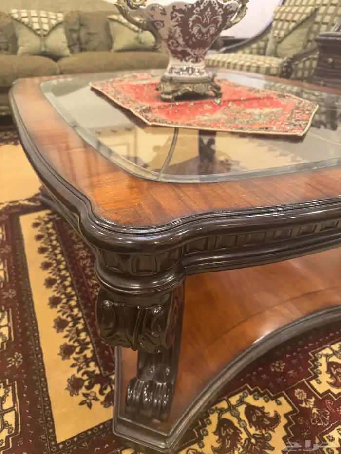 طاوله كلاسيك وسط 0