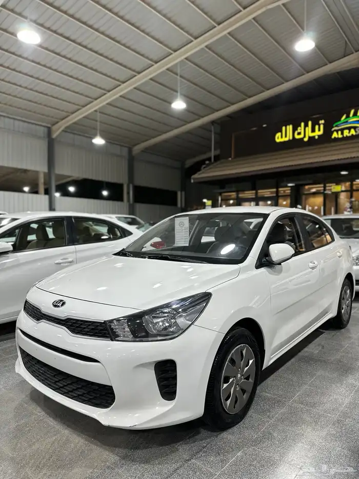 كيا ريو 2019 ستاندر ابيض لدى معرض(عبيد الرشيدي) 1