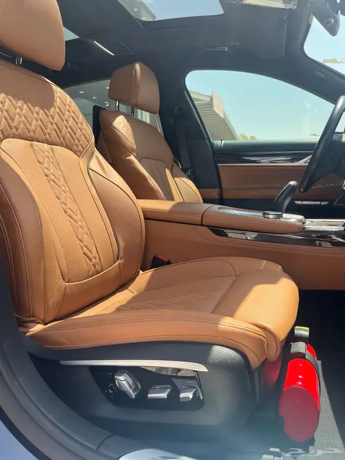 بي ام دبليو 740 الناغي مخزنه 2016 47