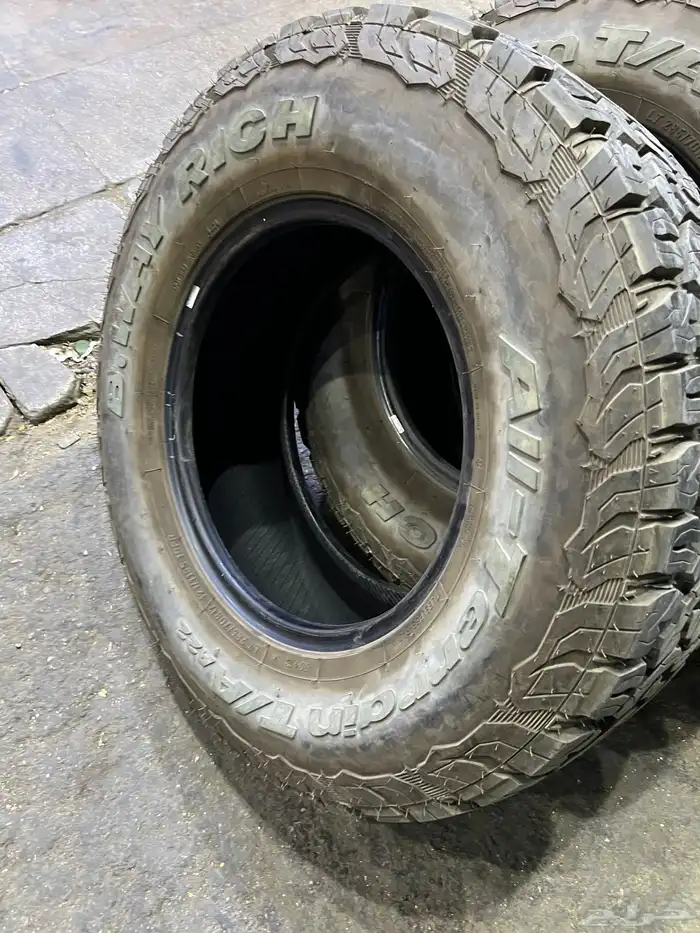 كفرات نص حجري بي واي رتش مقاس 285 70 17 8