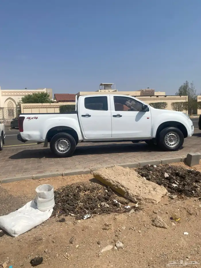 للبيع ايسوزو دبل غمارتين قير عادي 3