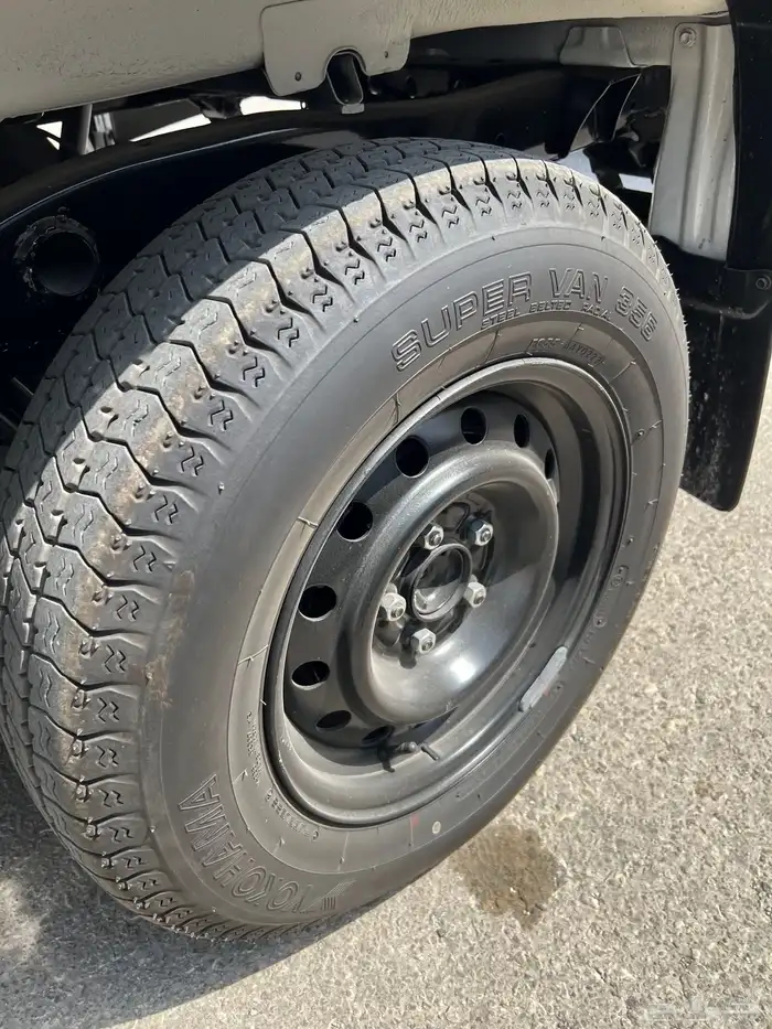 كفرات وجنوط هايلكس 2003 5