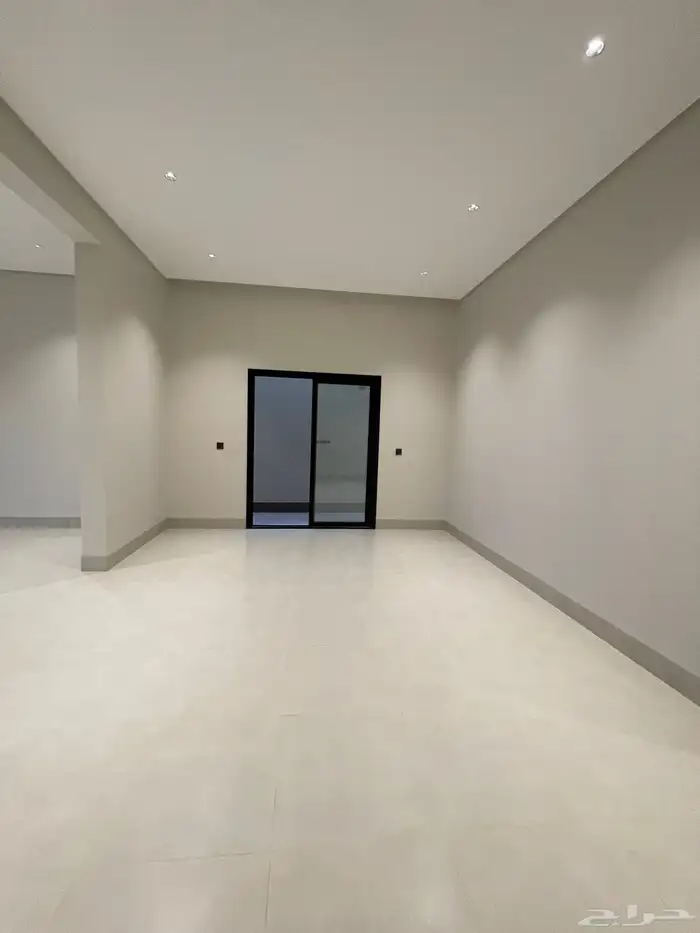 شقق ارضيه وعلويه تبداء من 490 الف ح الروضه قرب المطار 10