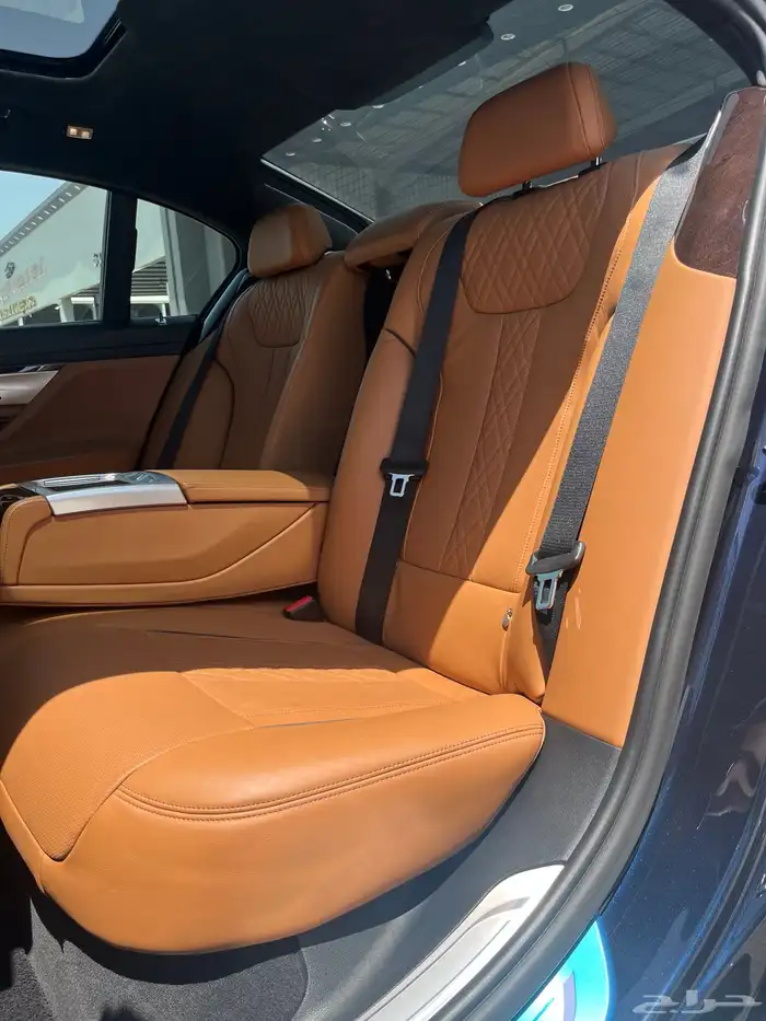 بي ام دبليو 740 الناغي مخزنه 2016 26