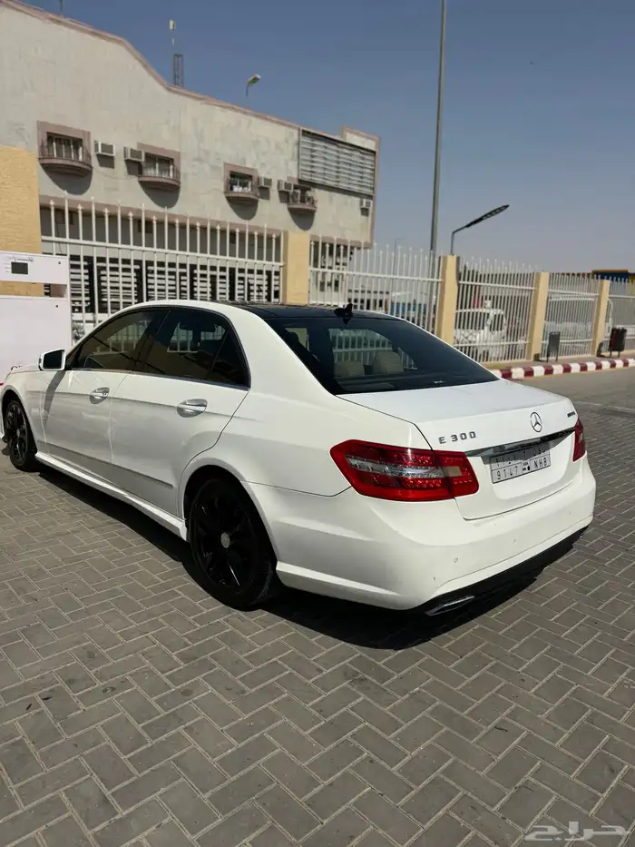 مرسيدس E300 2013 17