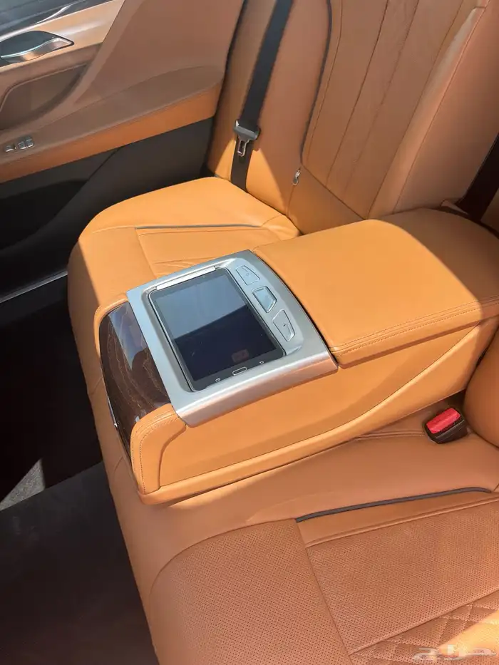 بي ام دبليو 740 الناغي مخزنه 2016 23